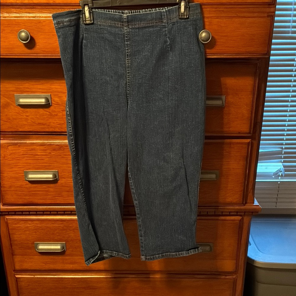 White Stag Blue Capris